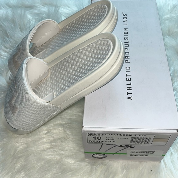 🆕 APL Men’s Big Logo Techloom Slide in Ivory/Beach Size 10 UNISEX - Picture 7 of 10